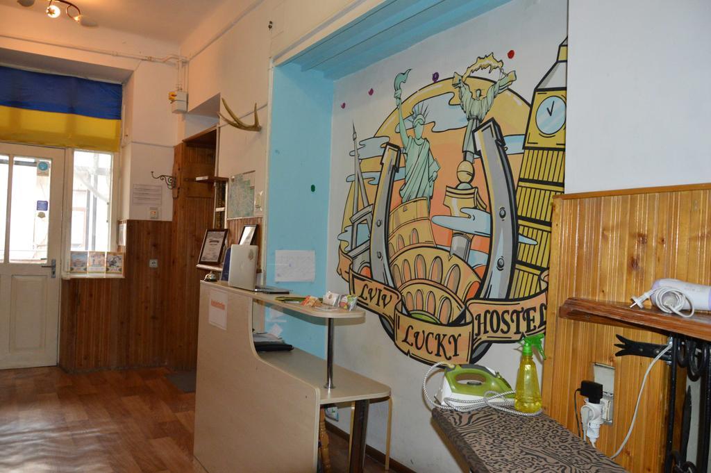 Lviv Lucky Hostel Exterior foto